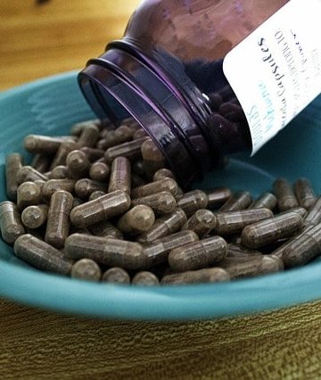 Should You Eat Your Placenta (Pills) After Childbirth? 12 Studies Reviewed