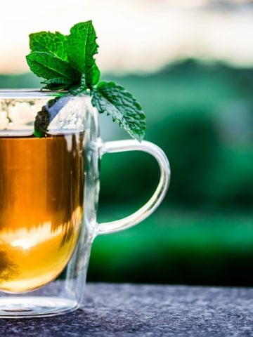 Does Green Tea (Or It's Extract) Have Health Benefits? The Research Reviewed