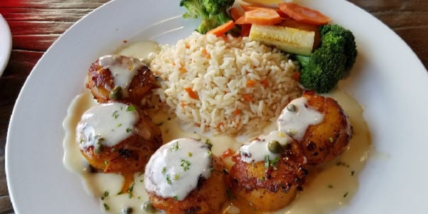 Scallops and rice pilaf