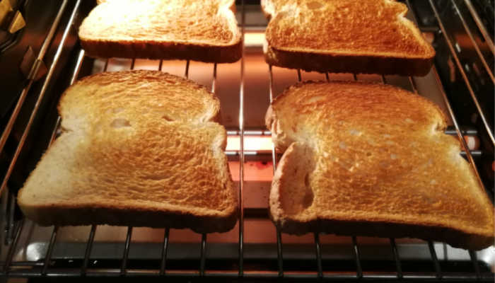 Bread toasted in the smart oven