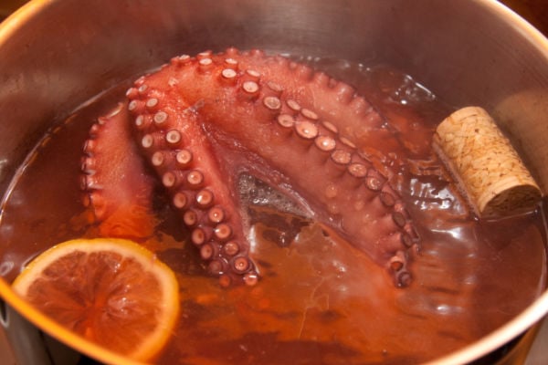 Cooking octopus with a wine cork