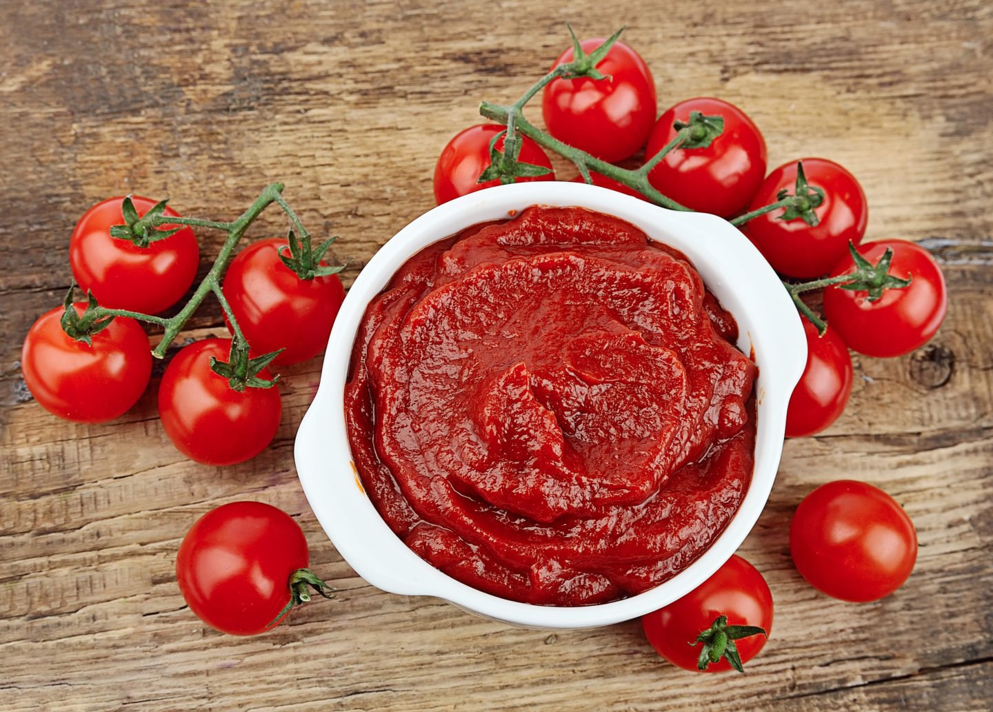 small bowl of fresh tomato paste