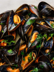 What Do Mussels Taste Like? A Complete Guide