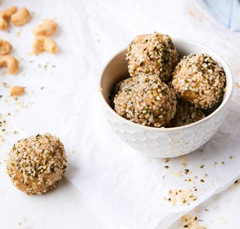 white chocolate peanut energy balls from Vitamix