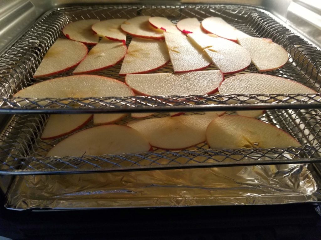 Apple chips dehydrating