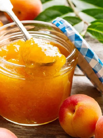 Easy Apricot Jam Recipe