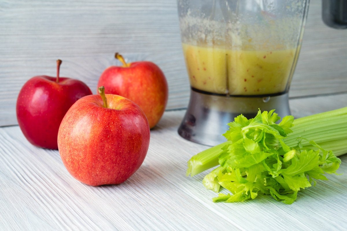 Apple Celery Mix Smoothie Blender