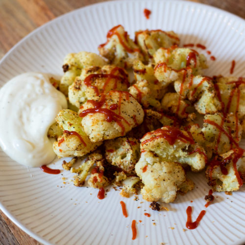 Air fryer cauliflower with buffalo dipping sauce