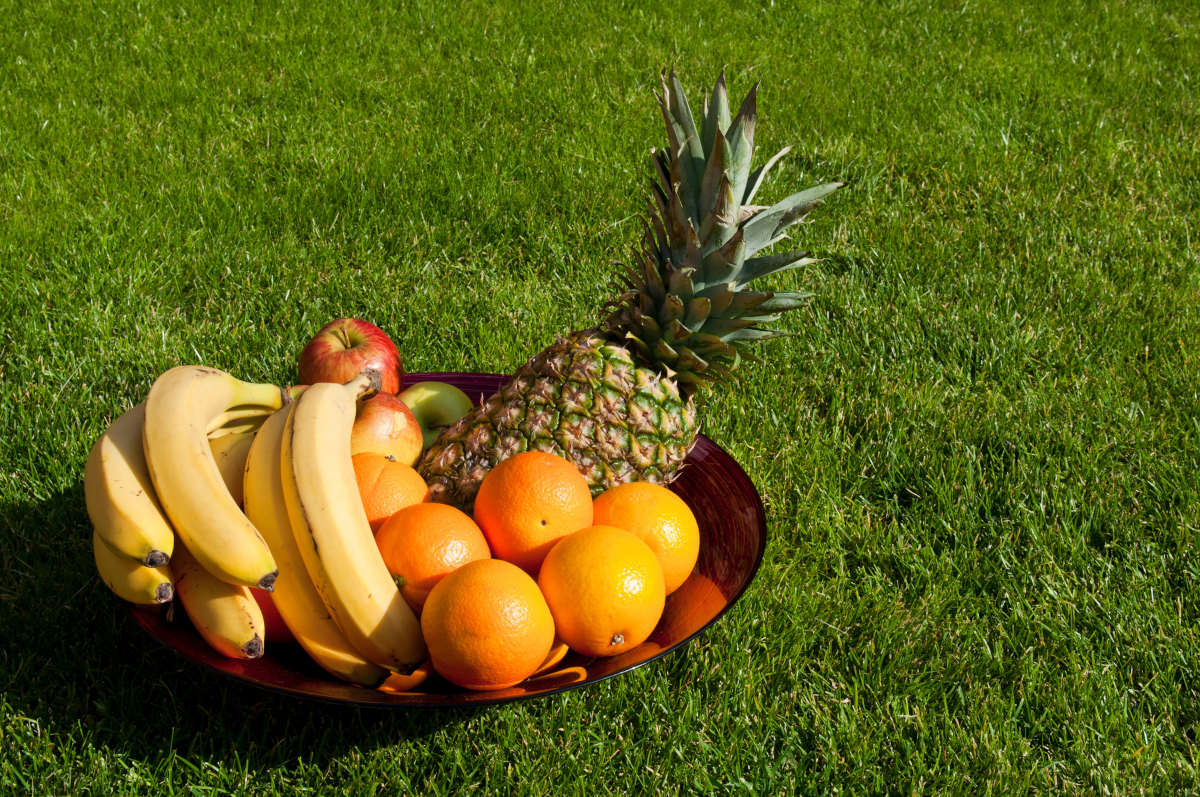 fruit bowl with apples, bananas, oranges
