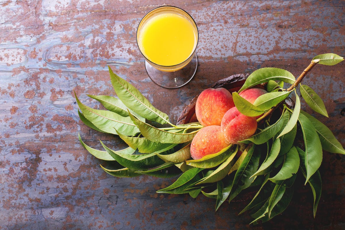 Peach Juice and fresh peaches fiber