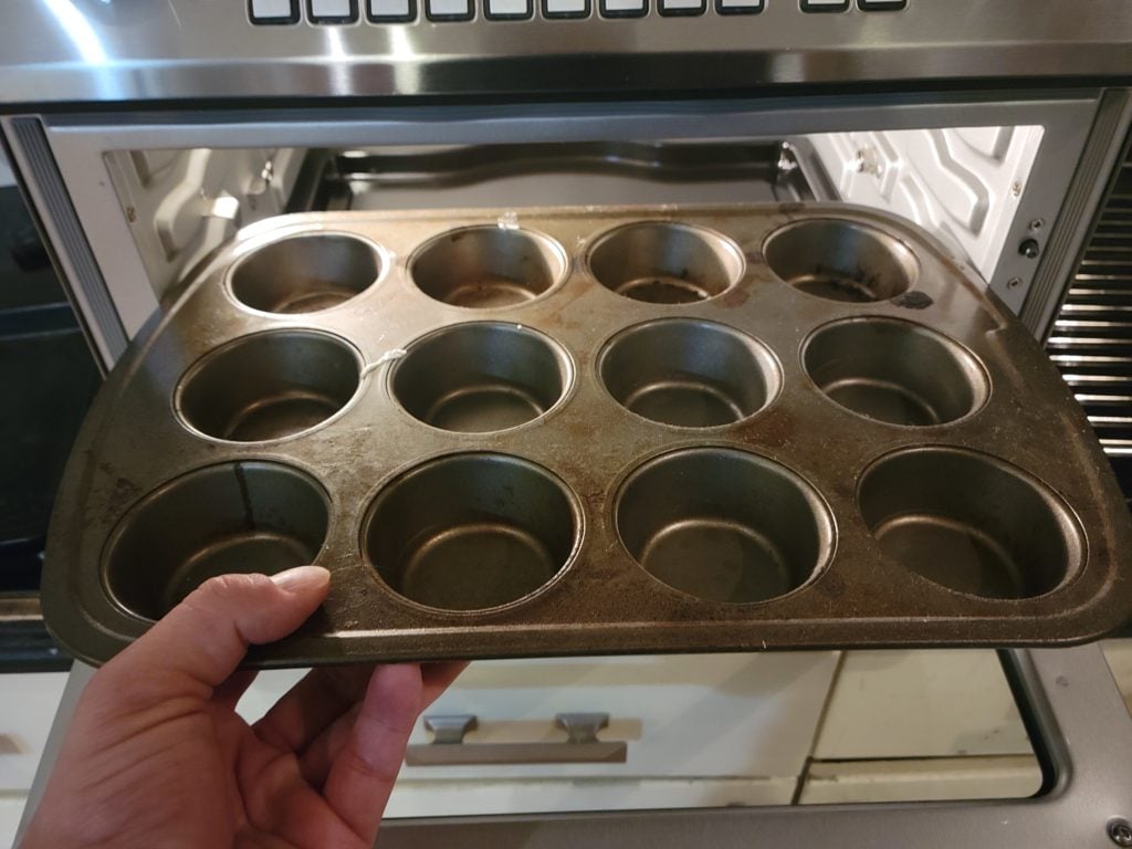 Muffin tray not quite fitting in the Instant Omni Plus