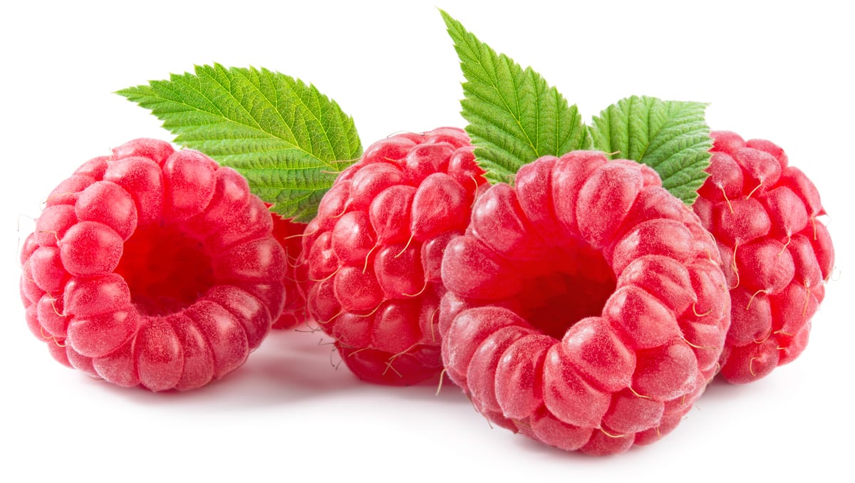 Raspberry,With,Leaves,Isolated,On,White,Background.