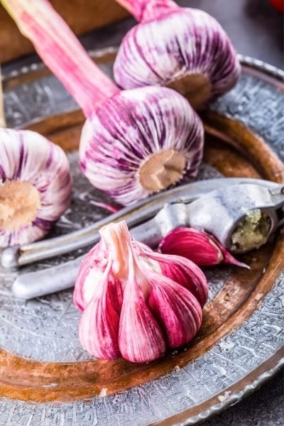 How Much Garlic Do People Eat?