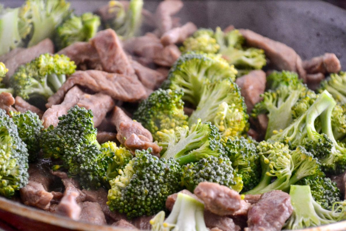 Keto Beef and Broccoli Stir Fry - Tastylicious