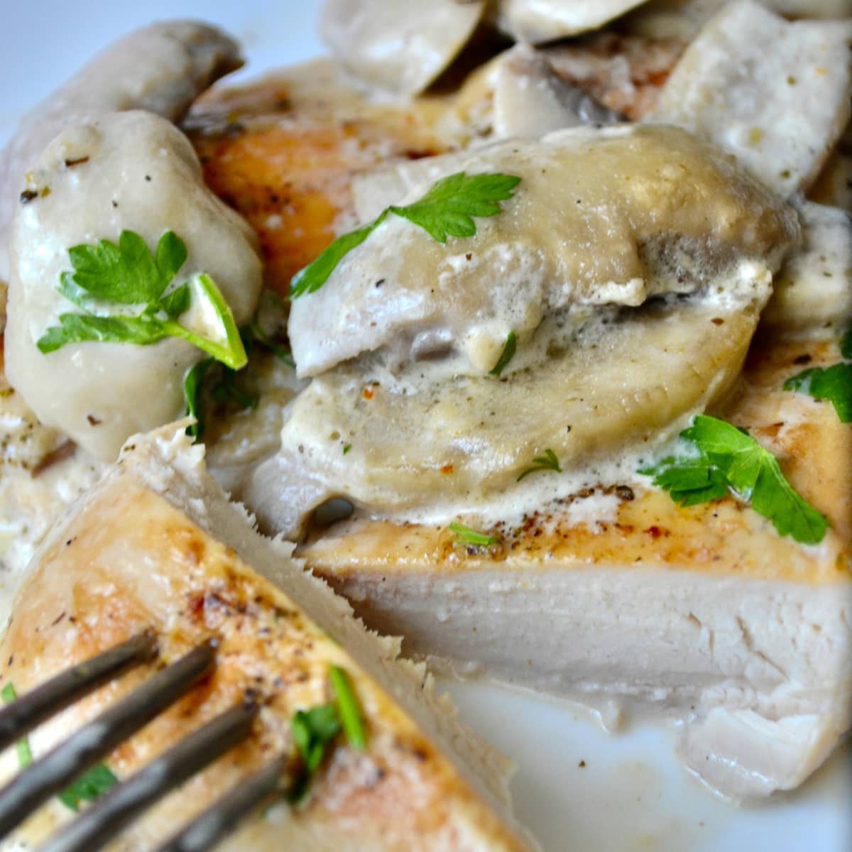 Keto Creamy Mushroom Chicken sliced