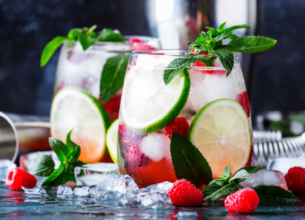 Glasses of Raspberry Mojito