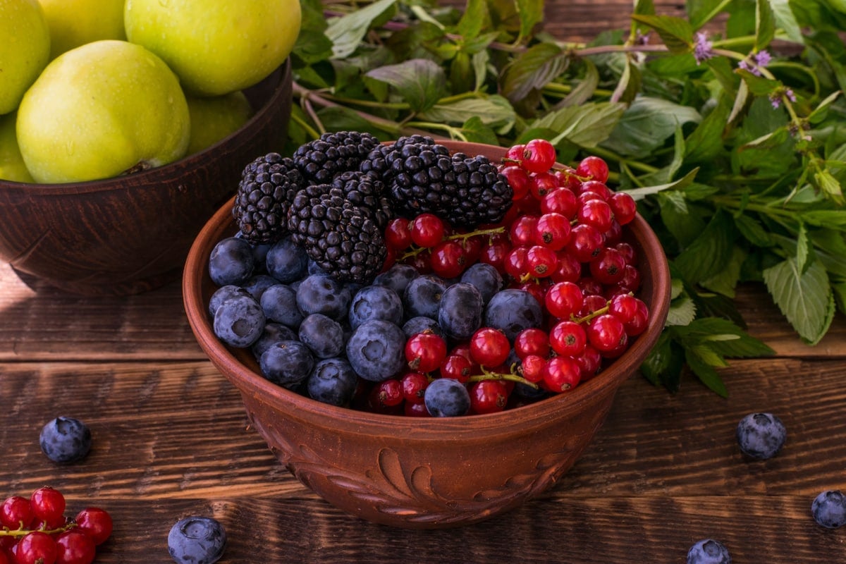 Apples, Cherry and Blueberry