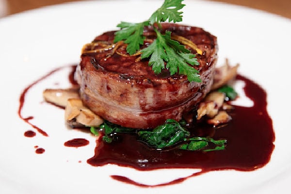 Demi-Glace vs. Gravy: A Complete Guide - Tastylicious