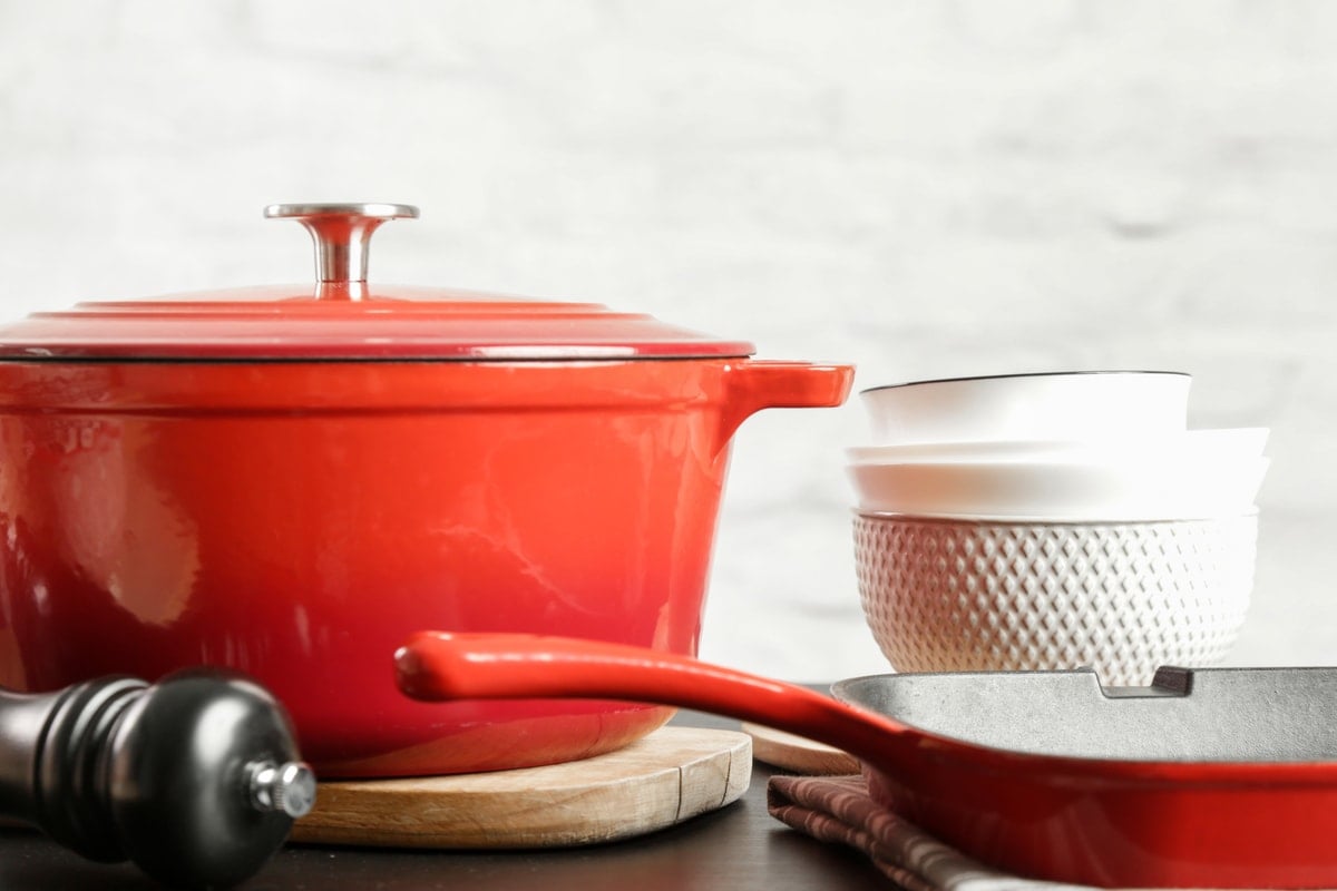 enameled cast iron cookware