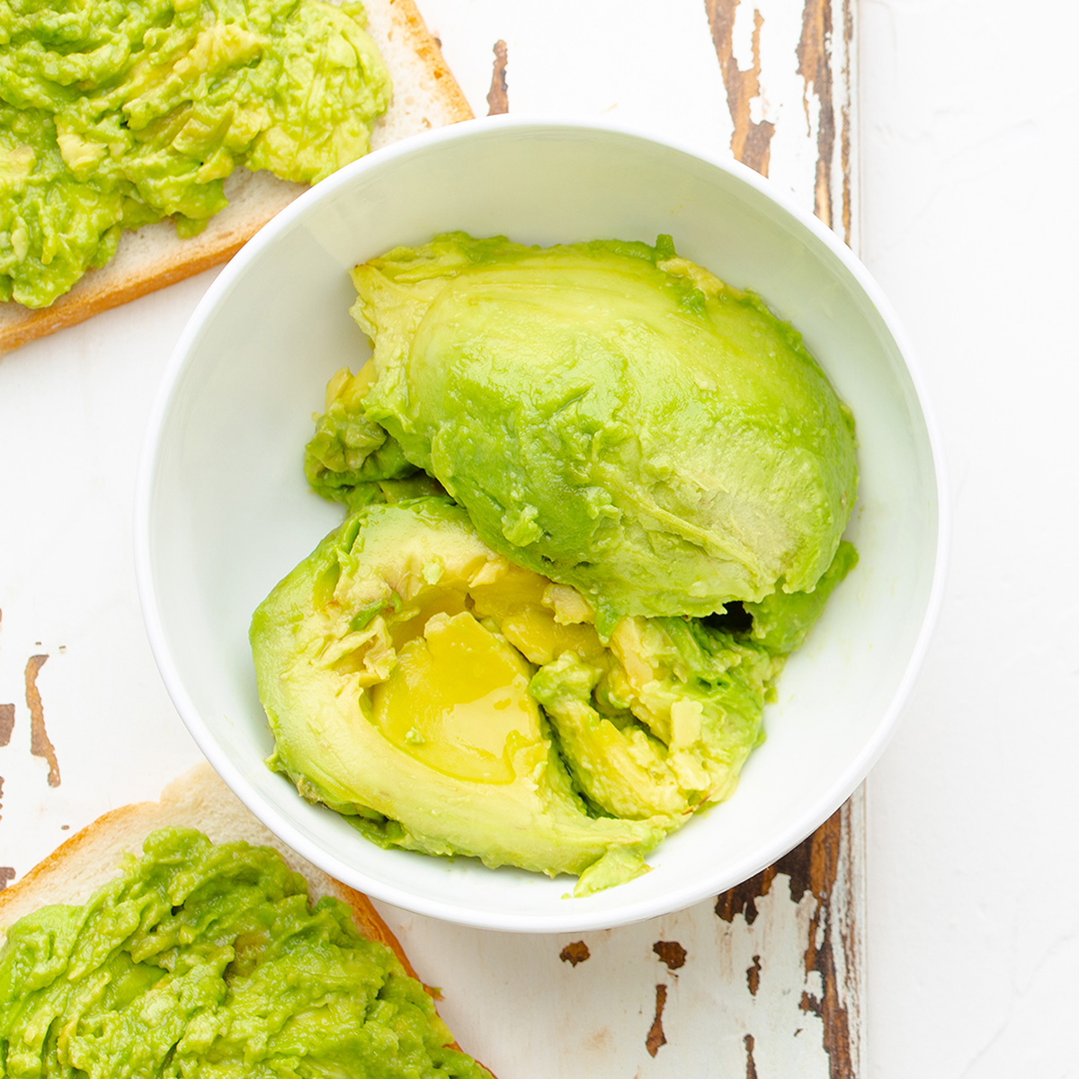 Is Avocado High in Oxalates? Tastylicious