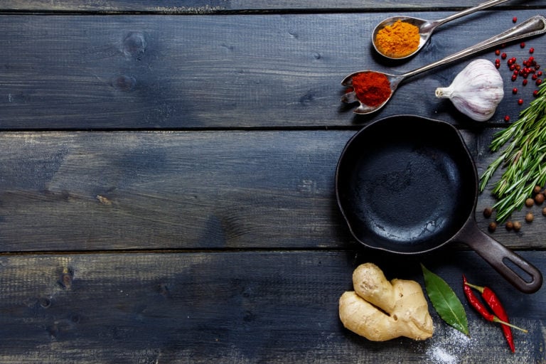 The Best Temperature To Season Cast Iron Tastylicious