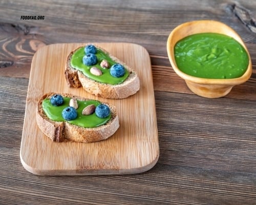 Toast With Pistachio Butter