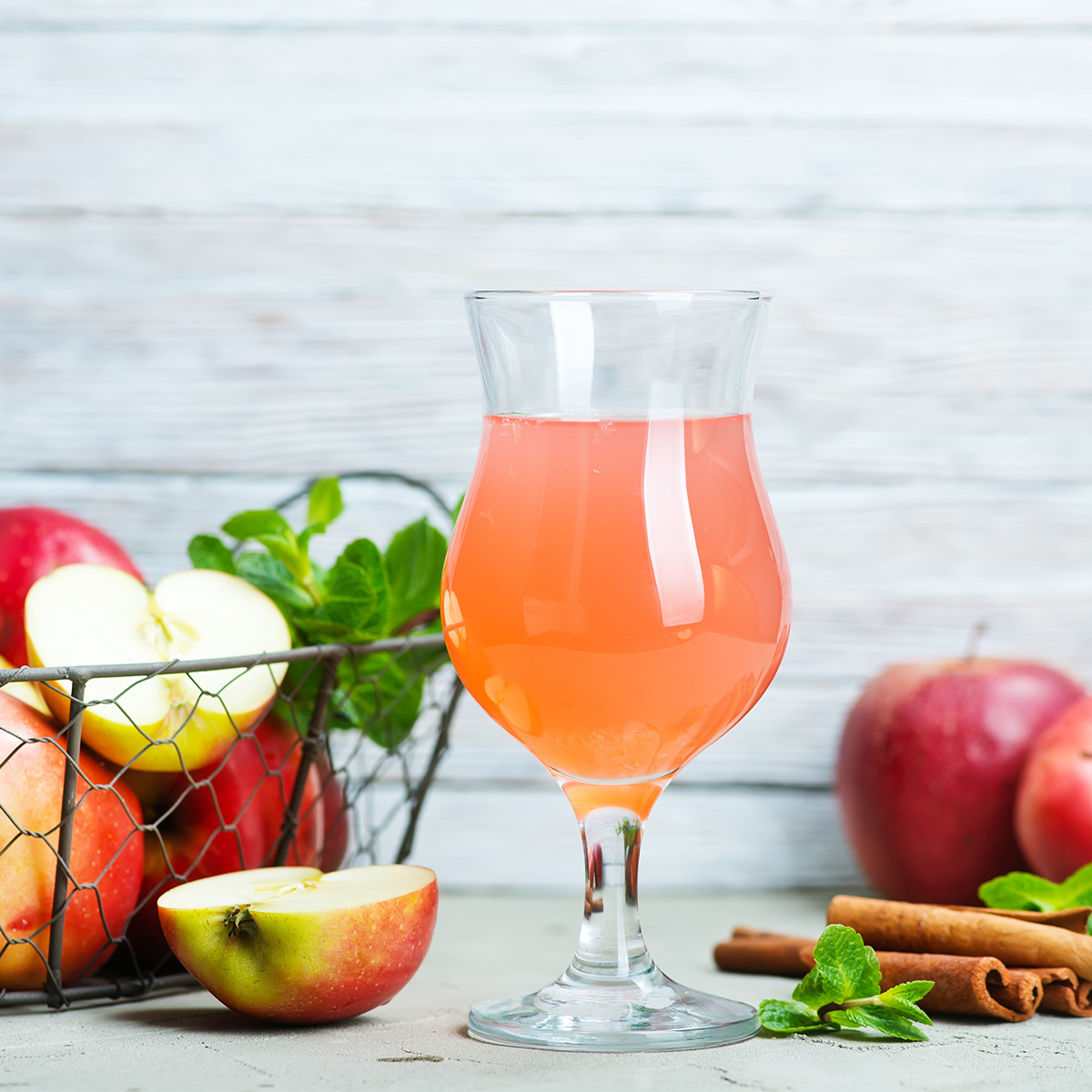 Is Cider Acidic? Tastylicious