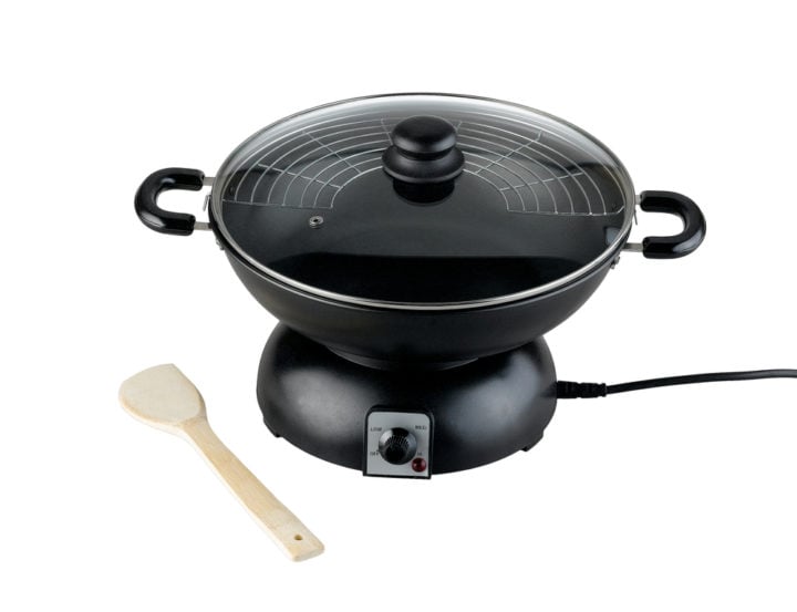 Electric Wok With Spoon 720x553