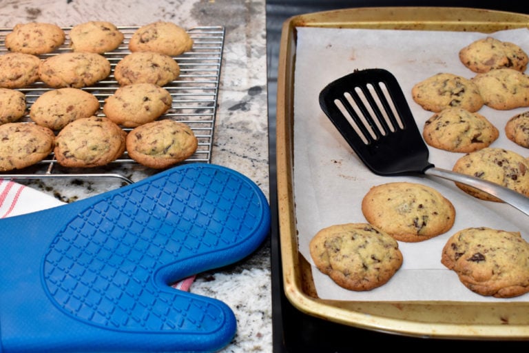 The 6 Best Oven Mitts for Cast Iron in 2024 Tastylicious