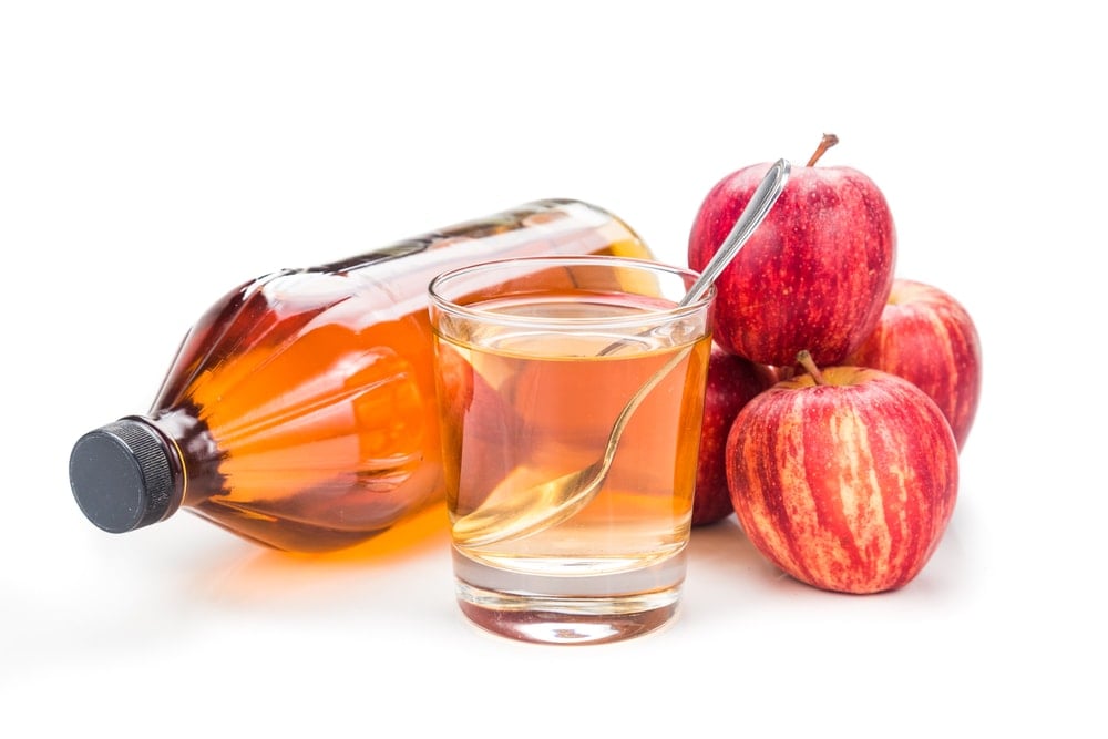 drink apple cider vinegar to detox and speed up yoru metabolism