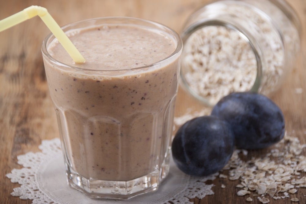 Prune Juice Cleansing Smoothie with Oats