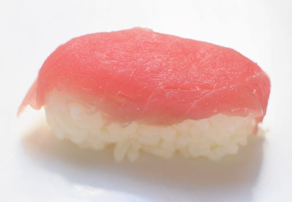 Tuna nigiri