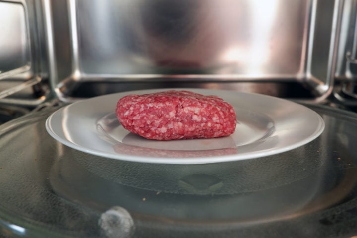 Defrosting Ground Beef In The Microwave Oven 720x480