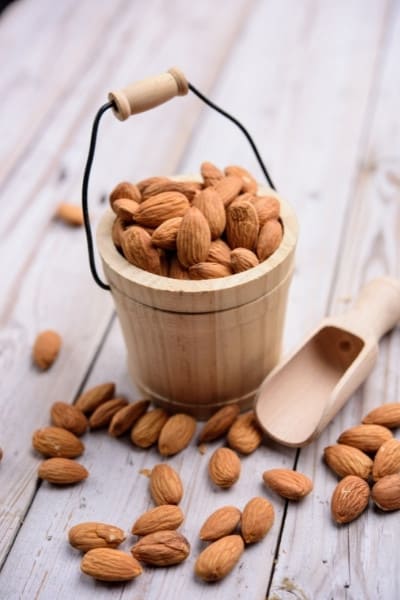 Can you make almonds a complete protein?