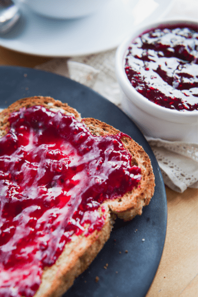 Three tablespoons of raspberry jam contain 45 mg of potassium