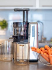 Top 8 Best Juicers For Carrots: Review and Buying Guide