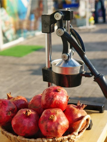 8 Best Pomegranate Juicers in 2021