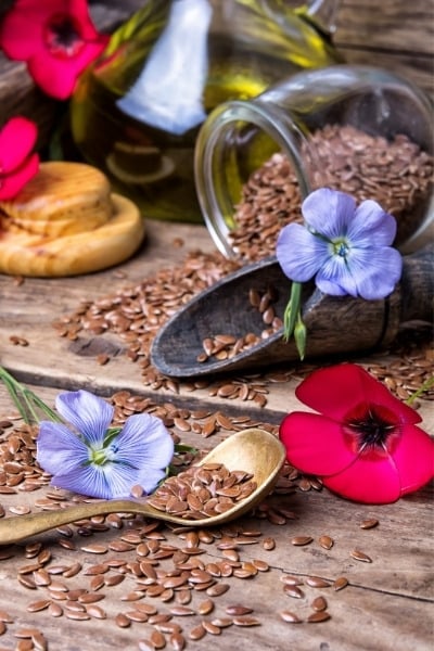 Add flax seeds to a weight loss-friendly diet