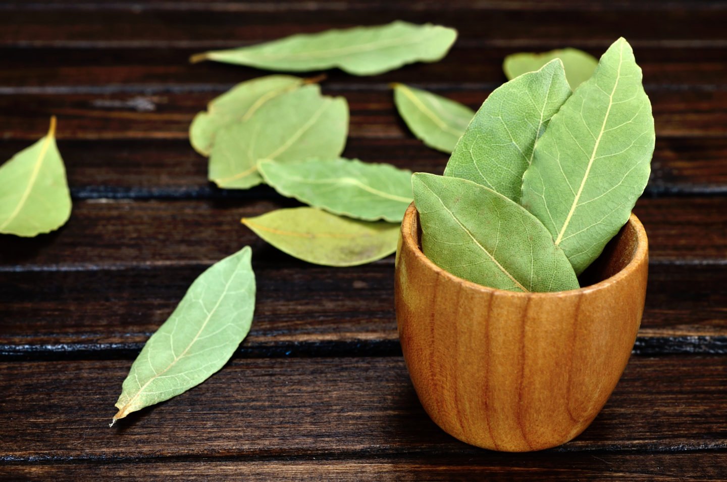 bay leaves in small bowl