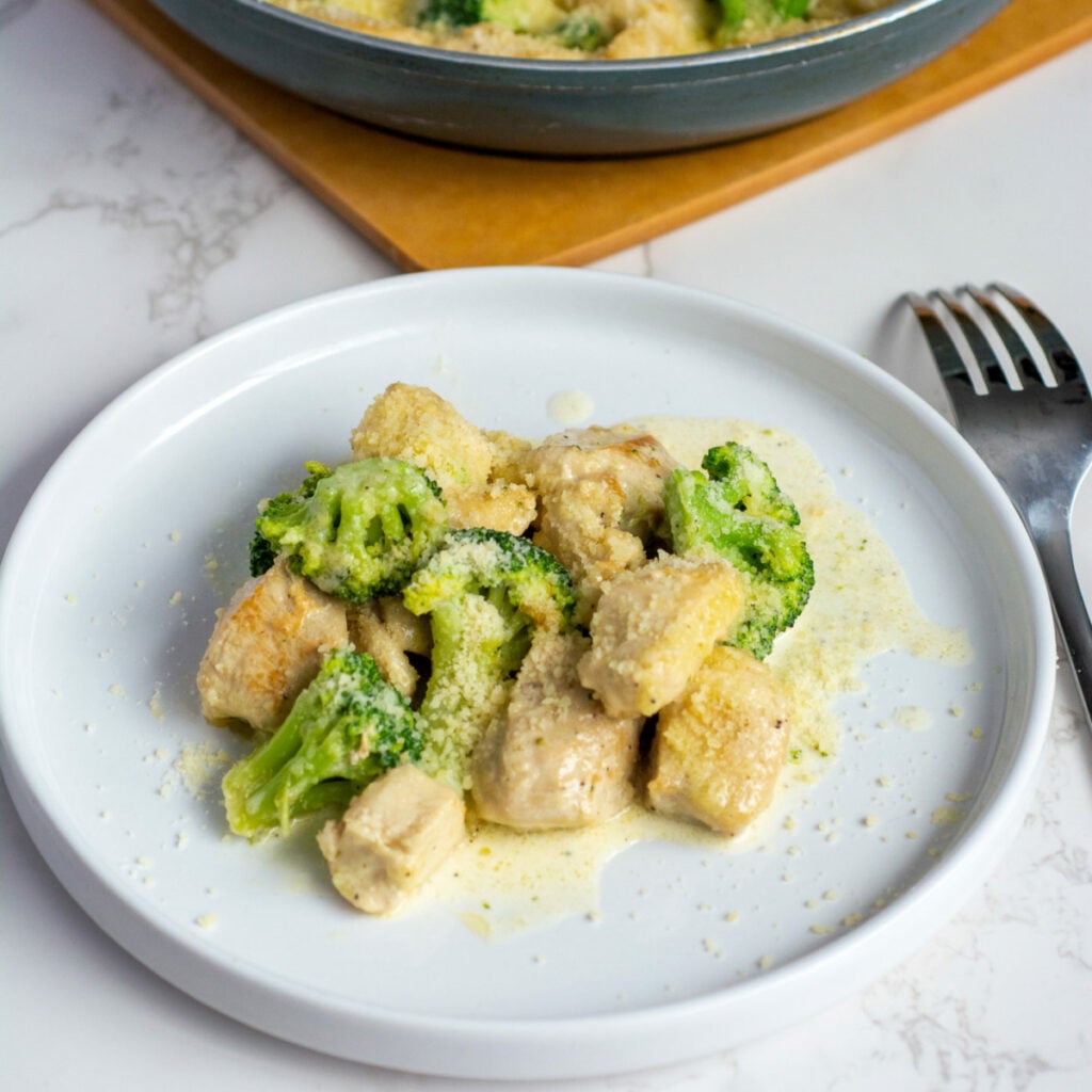 Keto Chicken Alfredo with Broccoli Tastylicious