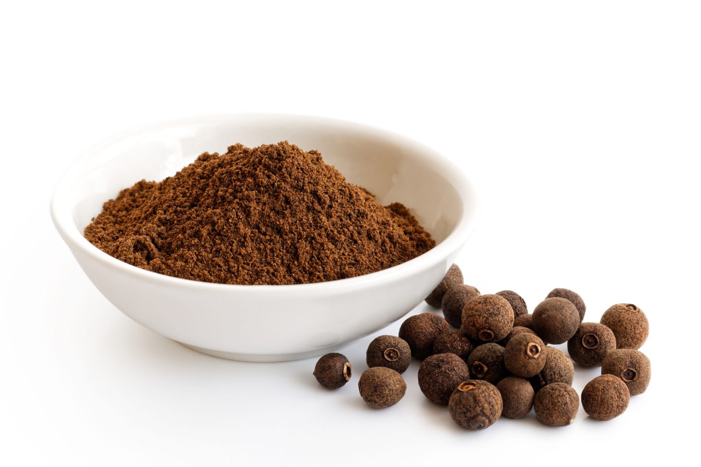 allspice powder with seeds