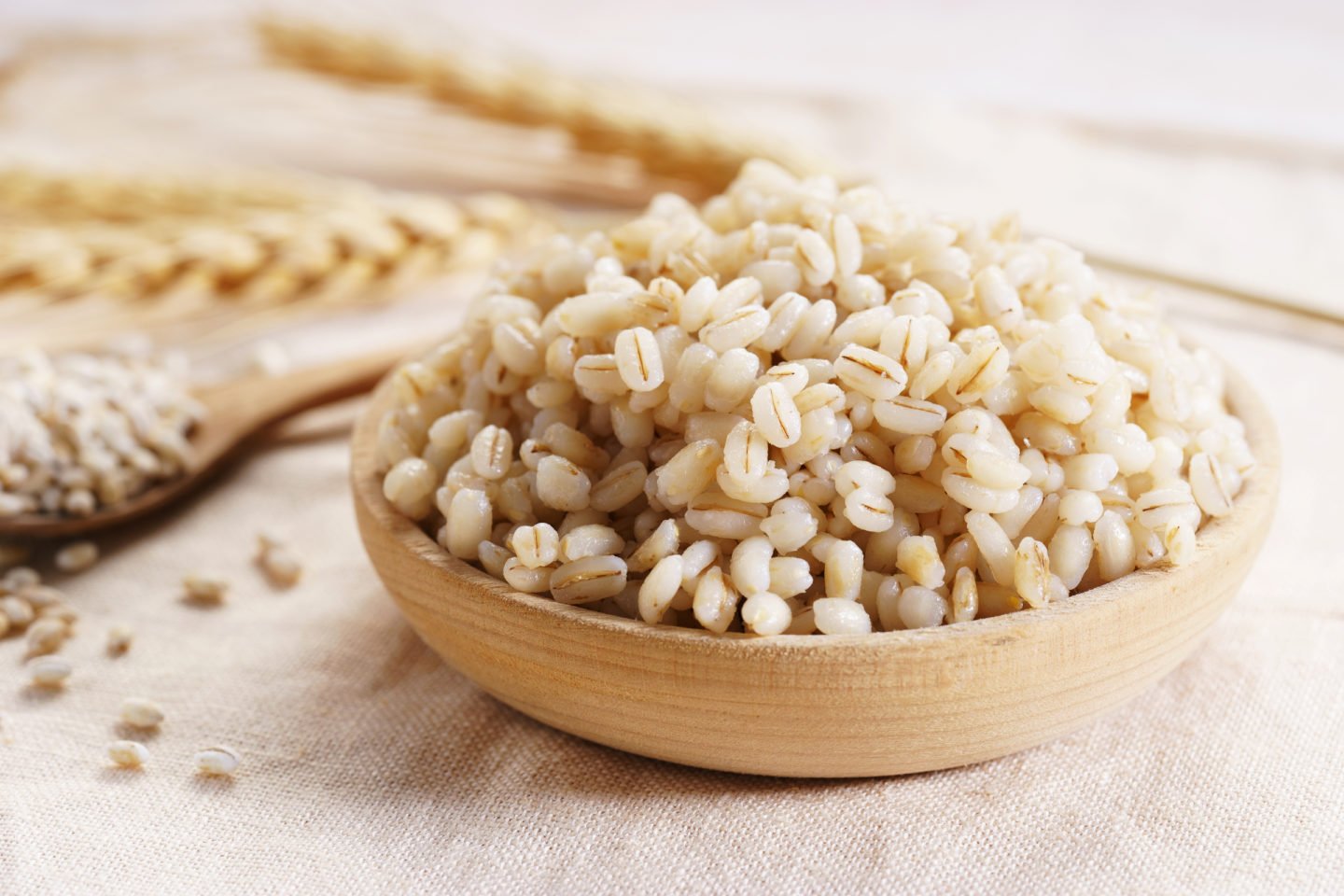 cooked peeled barley grains