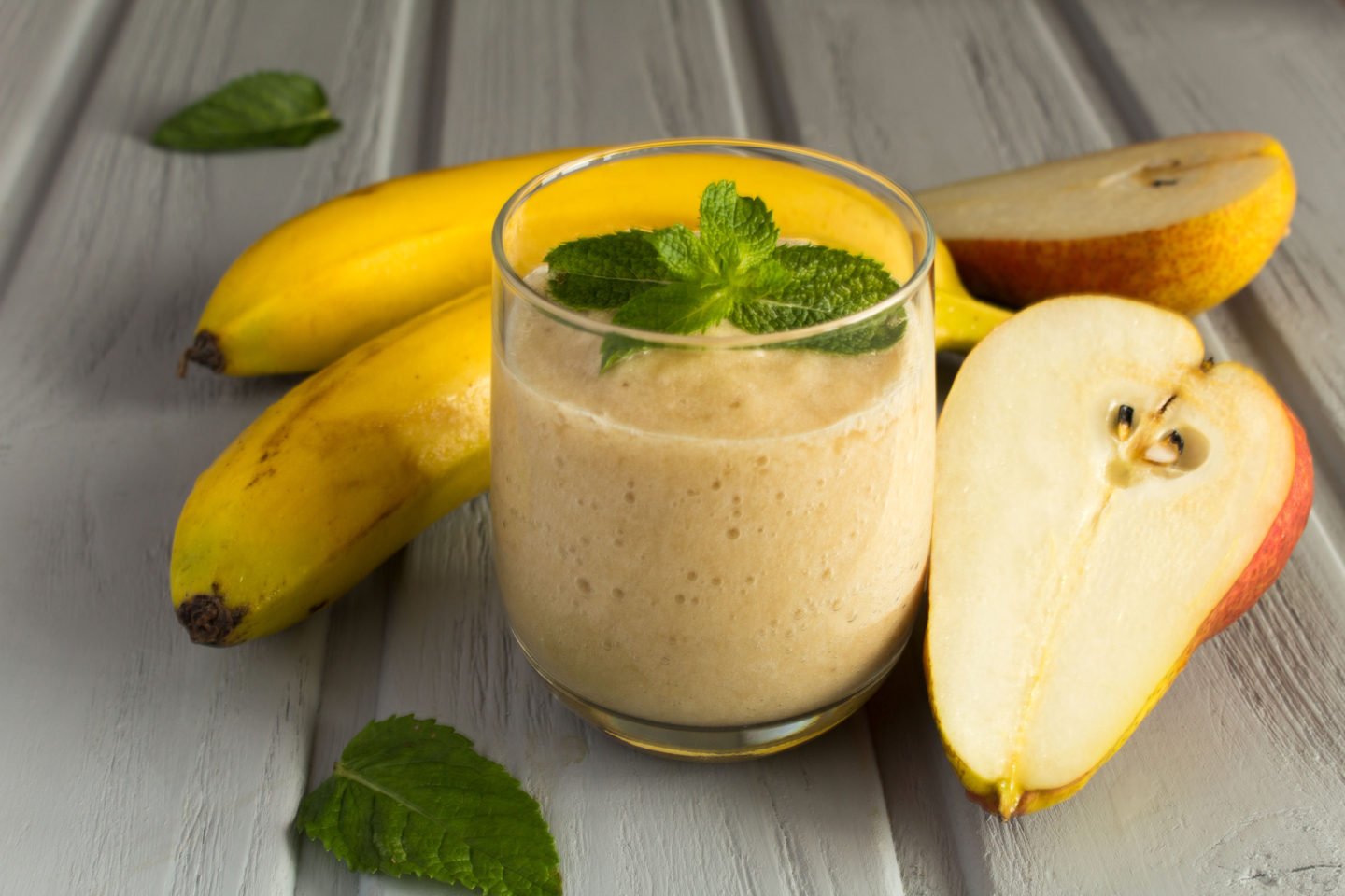 Pear Juice Smoothie With Banana