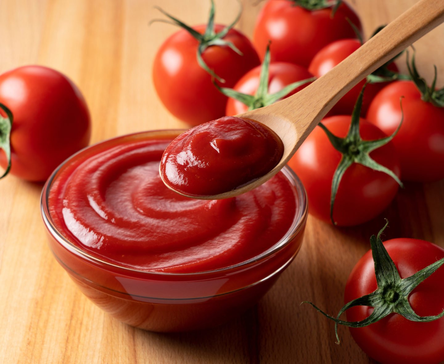 ketchup in small bowl