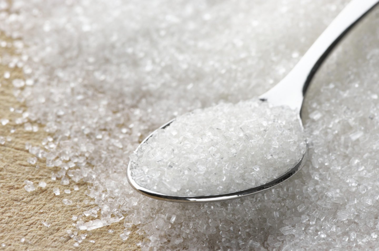 white granulated refined sugar