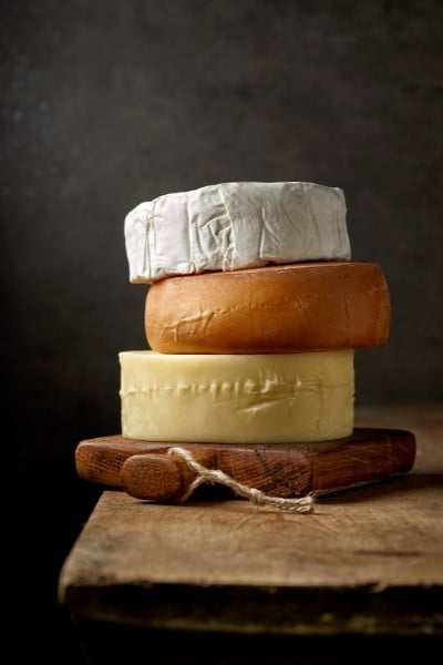Is cheese a complete protein?