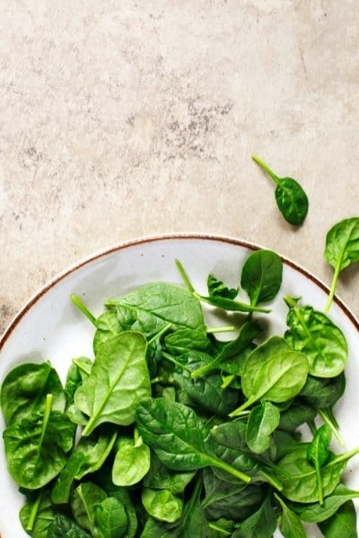 Is spinach a complete protein?