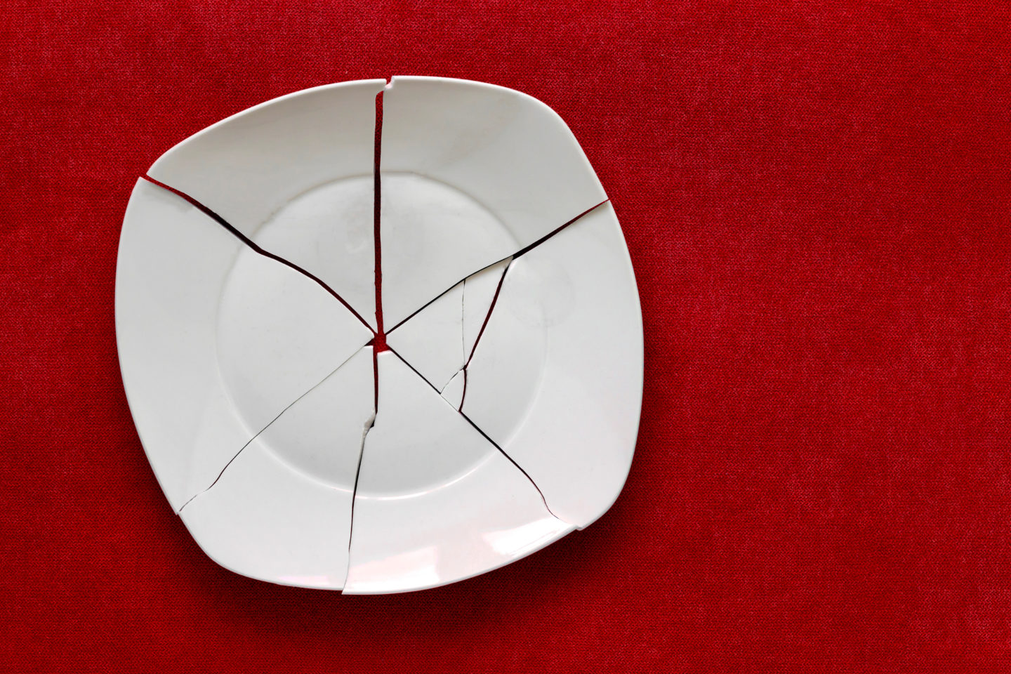 Broken Glass Dish Cookware Red Background
