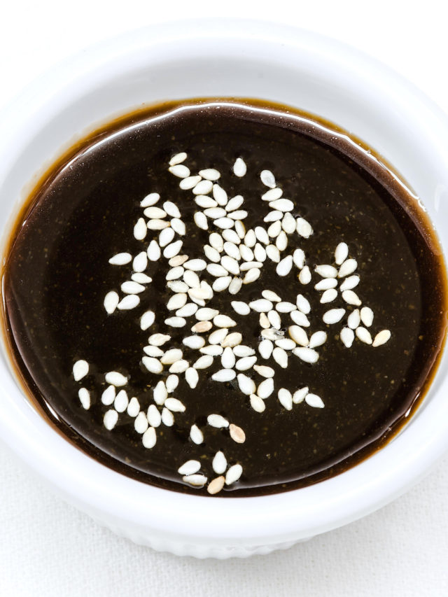 Hoisin Sauce Vs Oyster Sauce [Infographic]