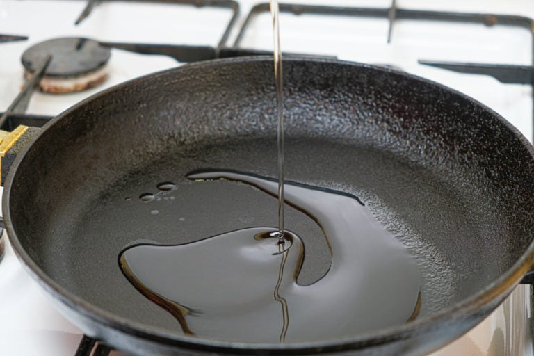 Can You Use Canola Oil to Season a Cast Iron Skillet? Tastylicious